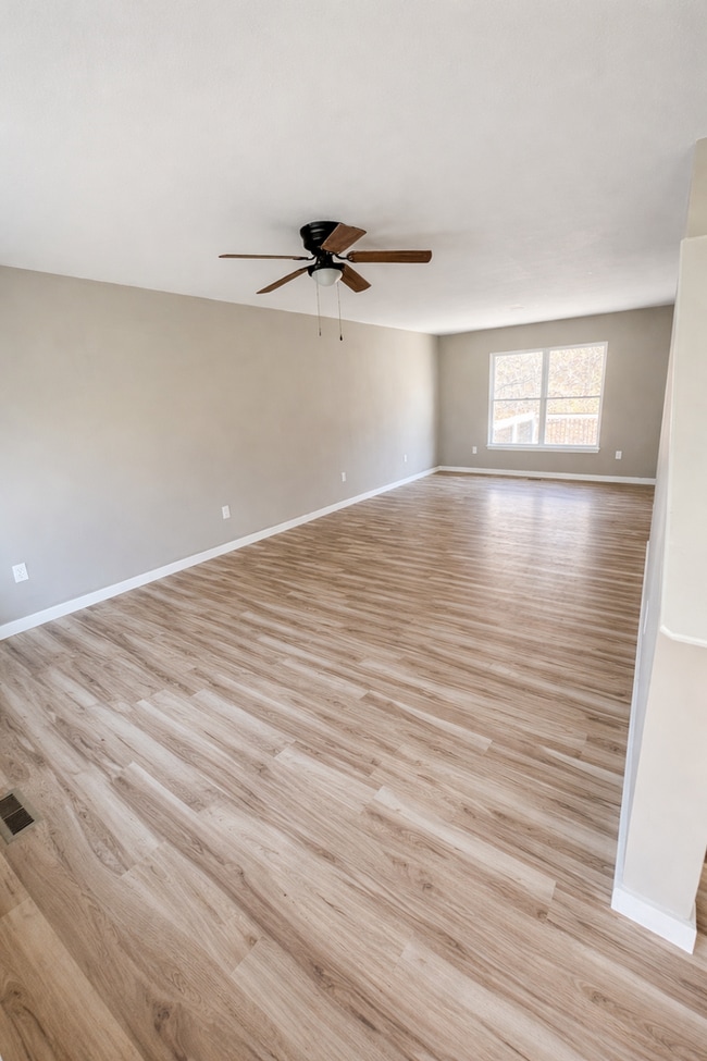 Photo - 3836 Country Club Dr