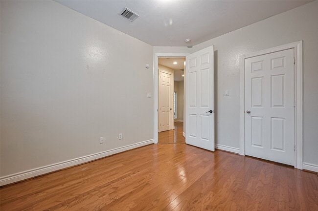 Building Photo - 2624 Starboard Point Dr