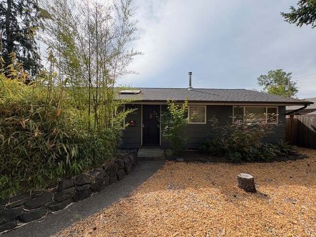 3230 Onyx St