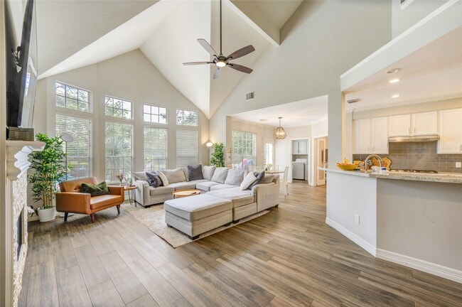 Photo - 5318 Pebble Way Ln