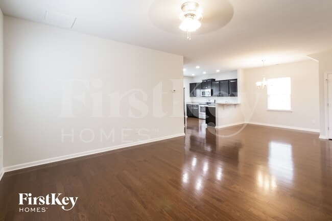 Photo - 328 Cantley Ct