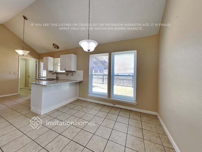 Photo - 525 E Jay Ct