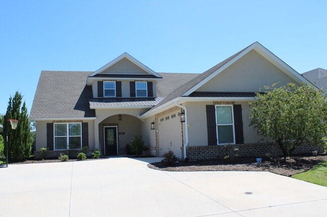Building Photo - Gorgeous 4BR/3BA Home on the Pond in Fiddler's Cove with a great view of the fountain.