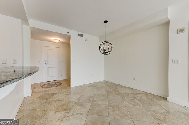3338 Peachtree Rd NE Unit 2006