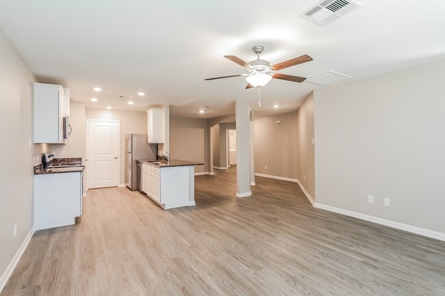 Photo - 26123 Hals Dr