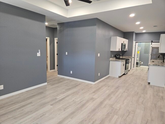 409 S Steen Dr Unit 104