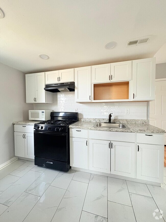 Building Photo - 48 Daisy St Unit 2 Rental