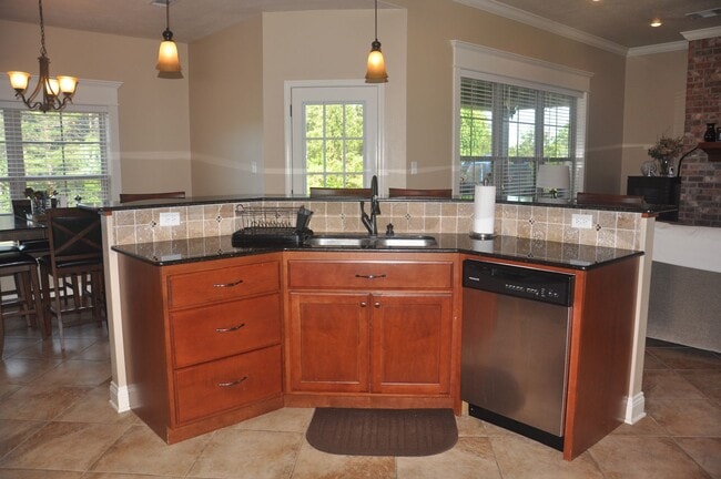 Photo - 560 Hickory Ridge Rd