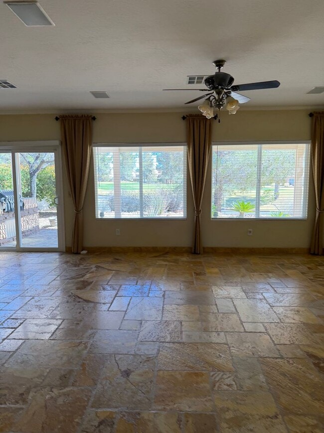 Photo - Sun City Charmer!