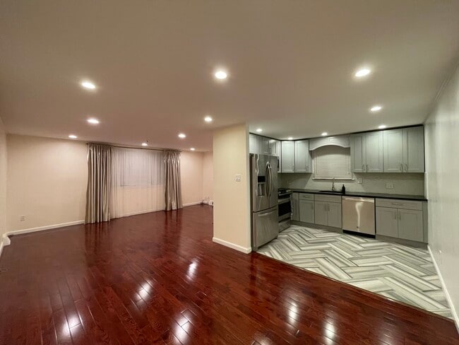 Photo - 2314 Strahle St Apartments Unit B