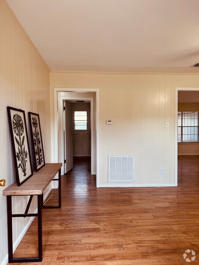 Building Photo - 1765 Sheppard Rees Rd Rental