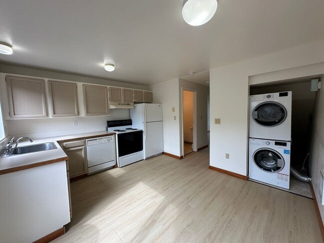 Photo - 2208 Wilson Ave Unit A