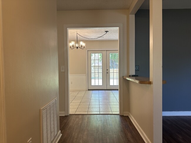 Photo - 209 Brighton Woods Dr