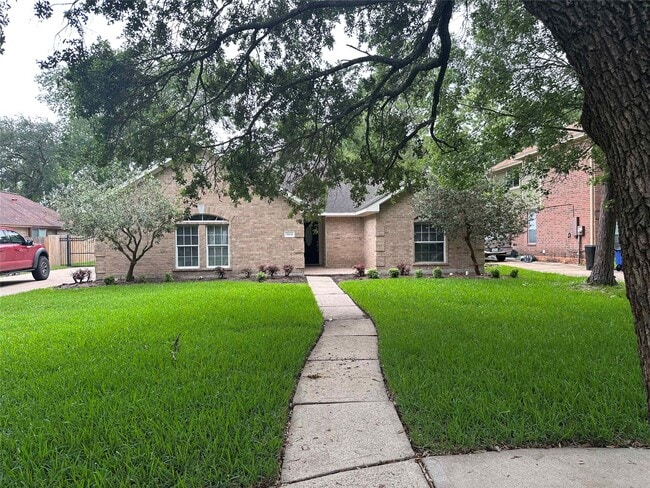 Photo - 1104 Hidden Oaks
