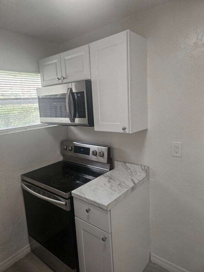 Photo - 505 NW 16th Ave