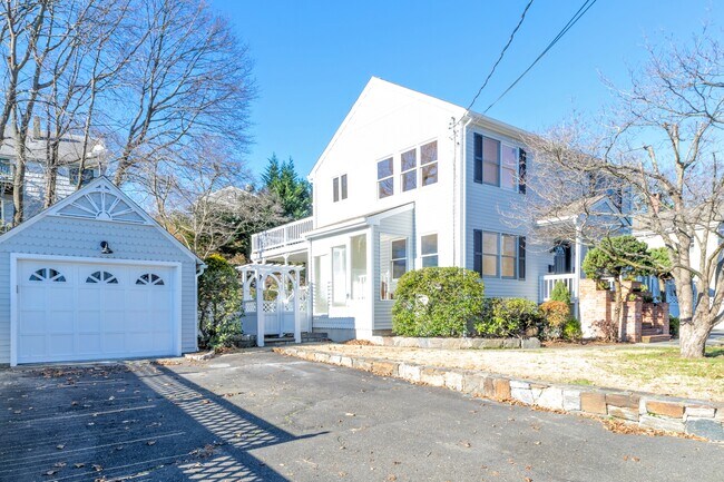 Photo - 341 Weed Ave