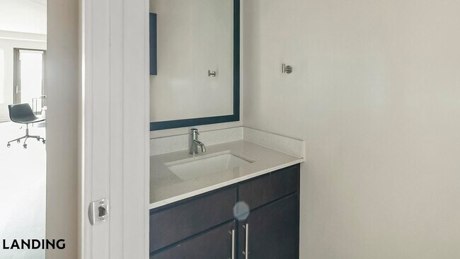 Photo - 825 Usener St Unidad 748