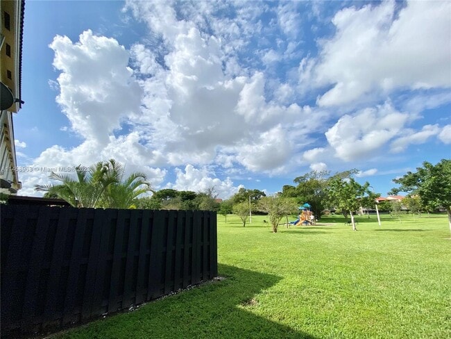 990 NW 99th Ct