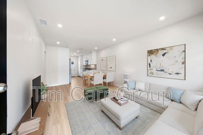 Photo - 1801 Clay St