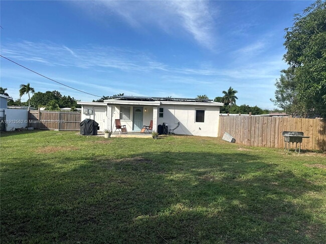 Photo - 420 NE 12th St