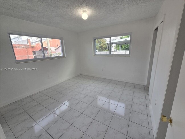 Photo - 882 NW 26th Ave Unit B