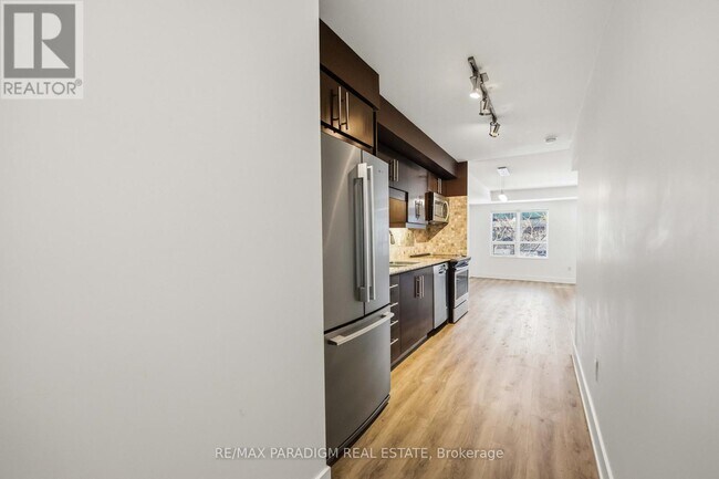 Photo - 20 Blue Jays Way Unit 219