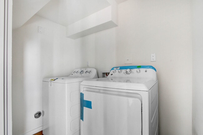 Photo - 5407 Huntington Dr N