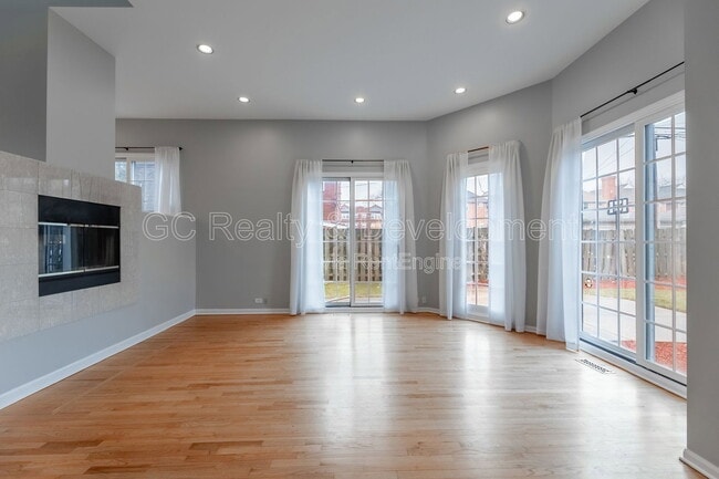 Photo - 5424 S Ellis Ave