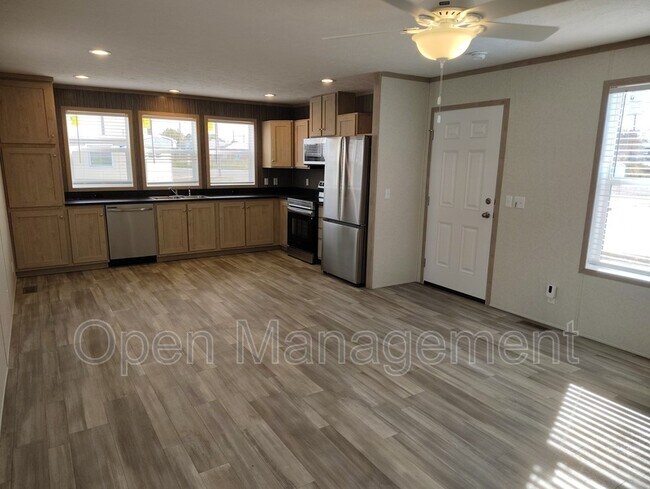 Photo - 120 Terry Blvd