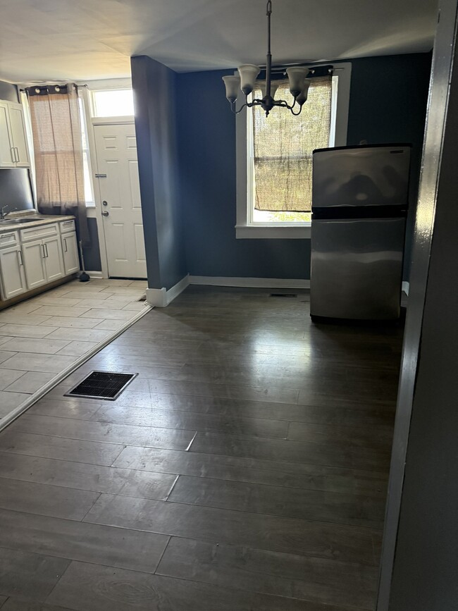 Photo - 2328 Aiken St