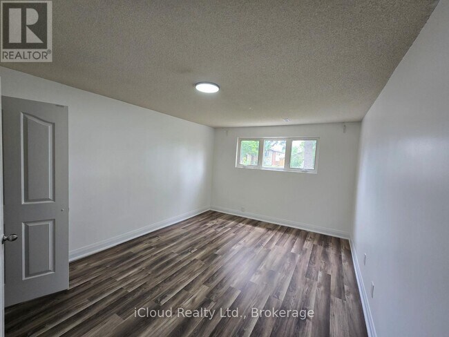 Photo - 2636 Crystalburn Ave