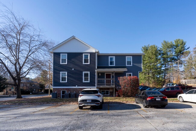 Building Photo - 701 S Main St Rental