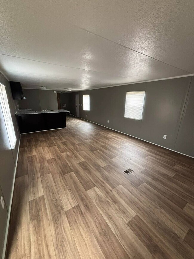 Photo - 114 Yarbro Rd