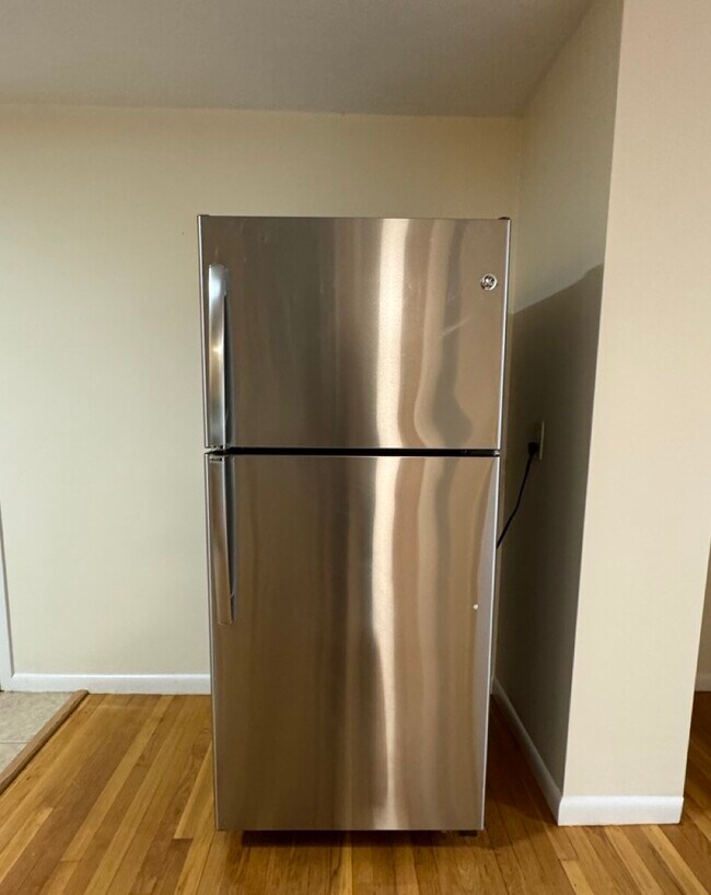 Photo - 73 Parkman St