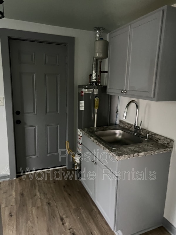 Photo - 495 Mellon St