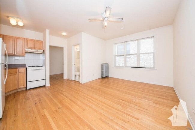 Photo - 914 W Dakin St Unit #210