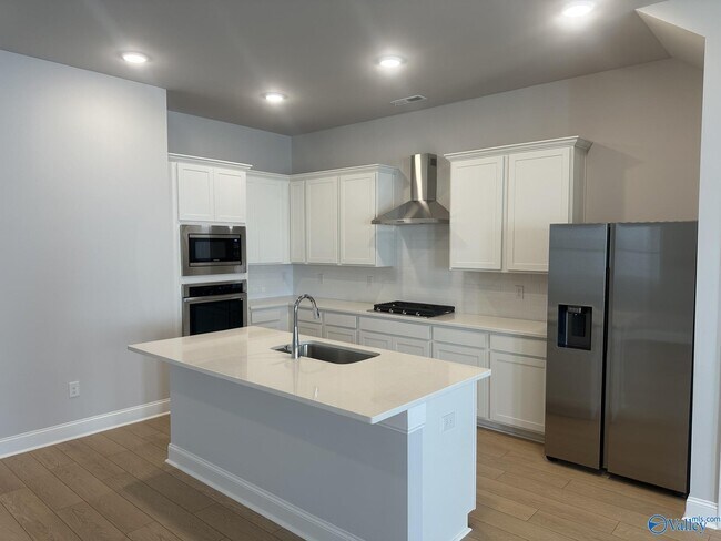 Photo - 115 Moss Brk Ln