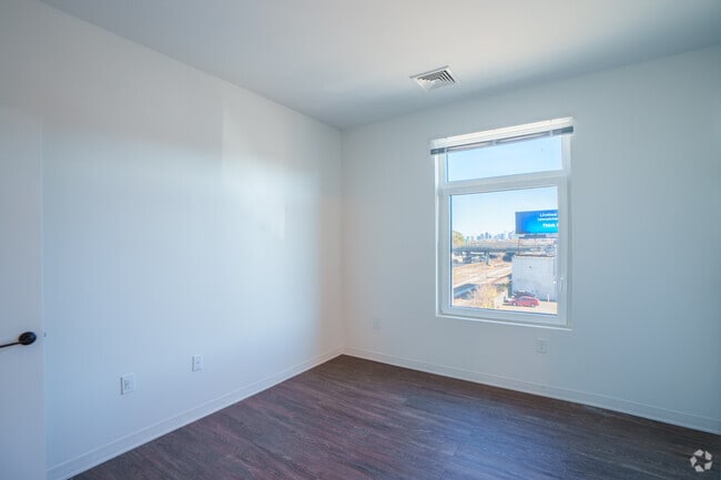 2BR, 2BA - 744SF - Master Bedroom