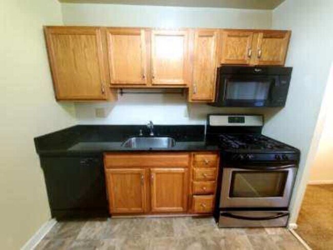 Photo - 5604 Crenshaw Rd Unit 1533