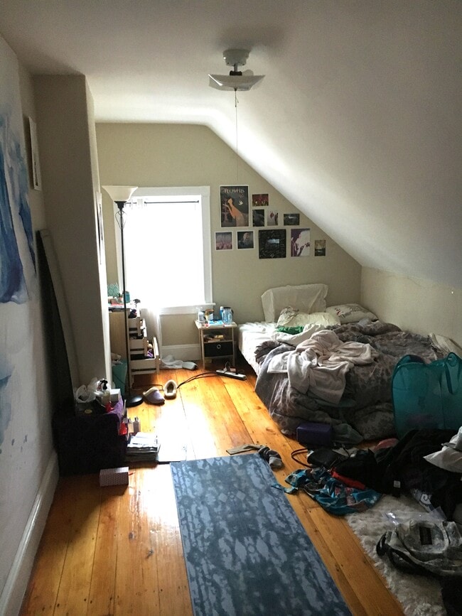 Photo - 42 Putnam Ave Unidad 17