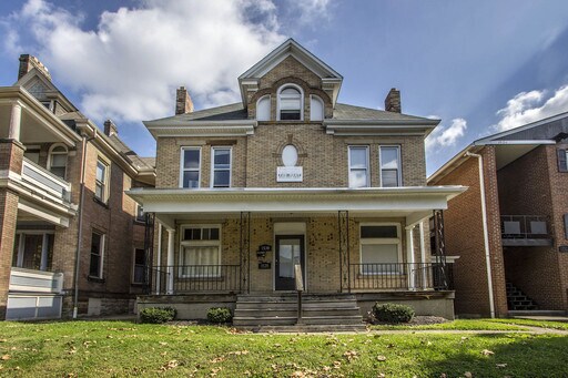 Photo - 1530 Neil Ave House