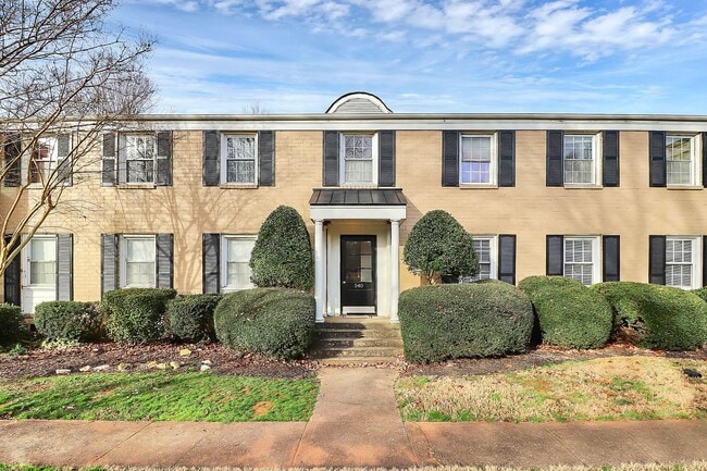 Building Photo - Cute 2 Bedroom Condo in Selwyn Village!