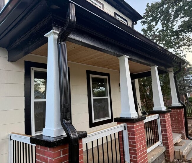Photo - 212 Glover St