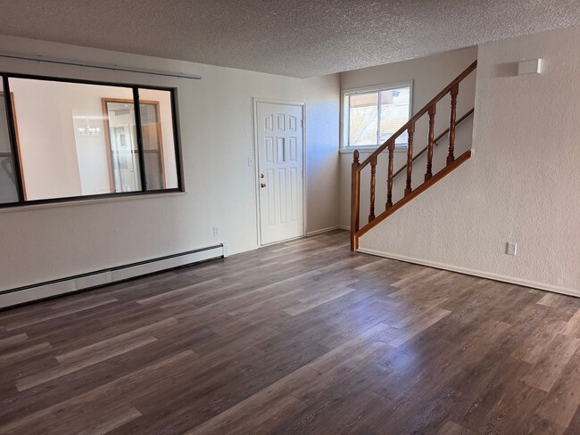 Photo - Cute 2 Story, 3Bed, 1.5Bath Townhouse in G...