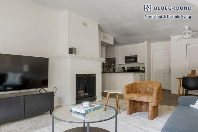 Photo - 3612 Barham Blvd Unidad FL3-ID719