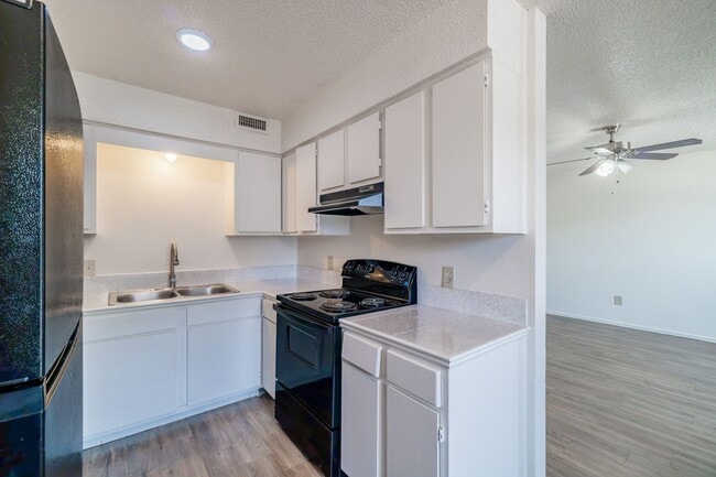 Photo - Baldwin Apartments