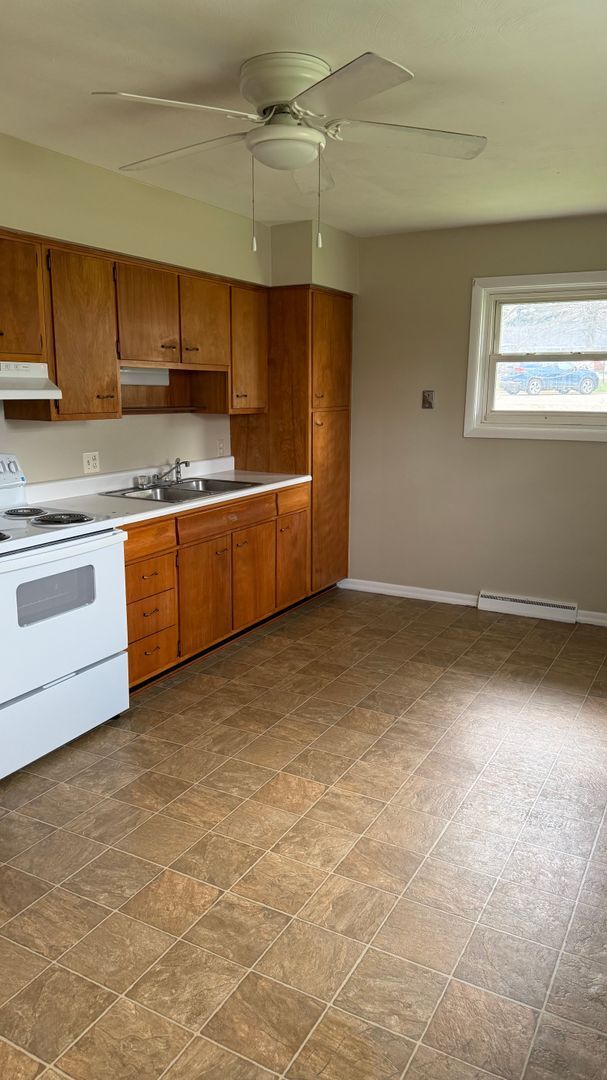 Photo - HALF DUPLEX W/ GARAGE MADISON SCHOOLS!