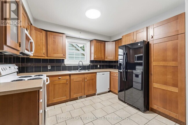 Photo - 88 Rykert St