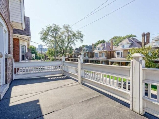 Photo - 91 Carrick Ave Unité 2A