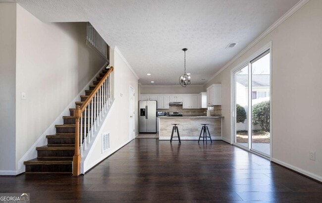 Photo - 317 W Oaks Trail